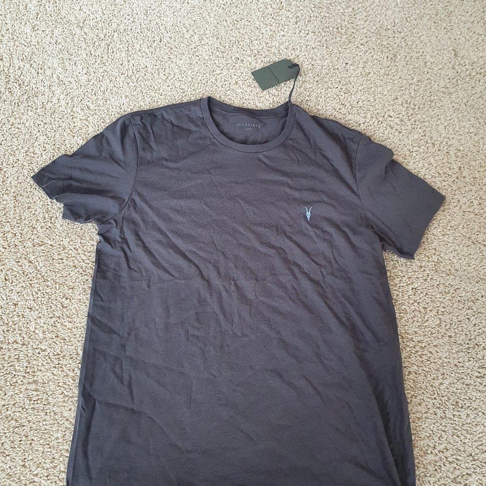 Grey t-shirt